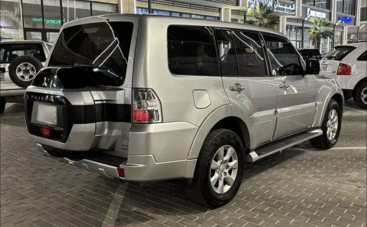 پاجیرو ۲۰۱۹ تیتانیوم|خودرو سواری و وانت|آبادان, |دیوار