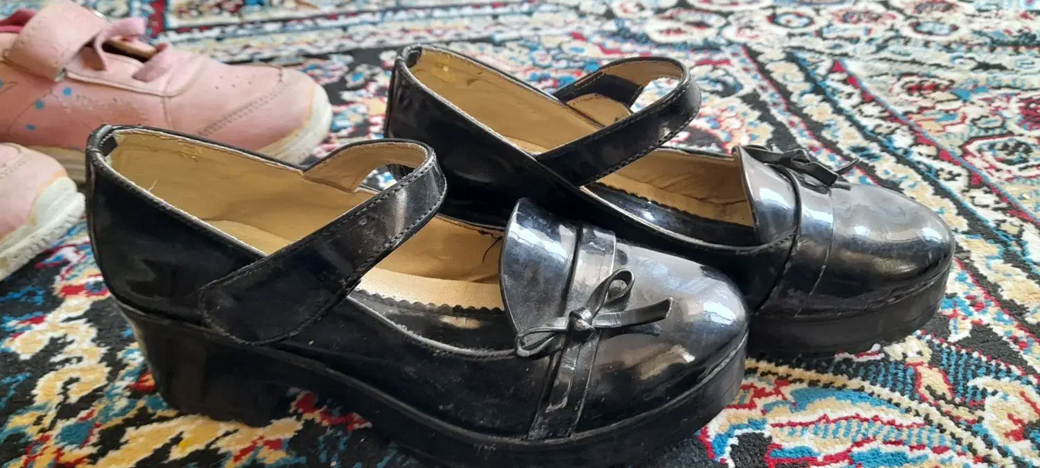کفش دخترانه در حد نو|کیف، کفش، کمربند|شیراز, کرونی(خاتونک)|دیوار