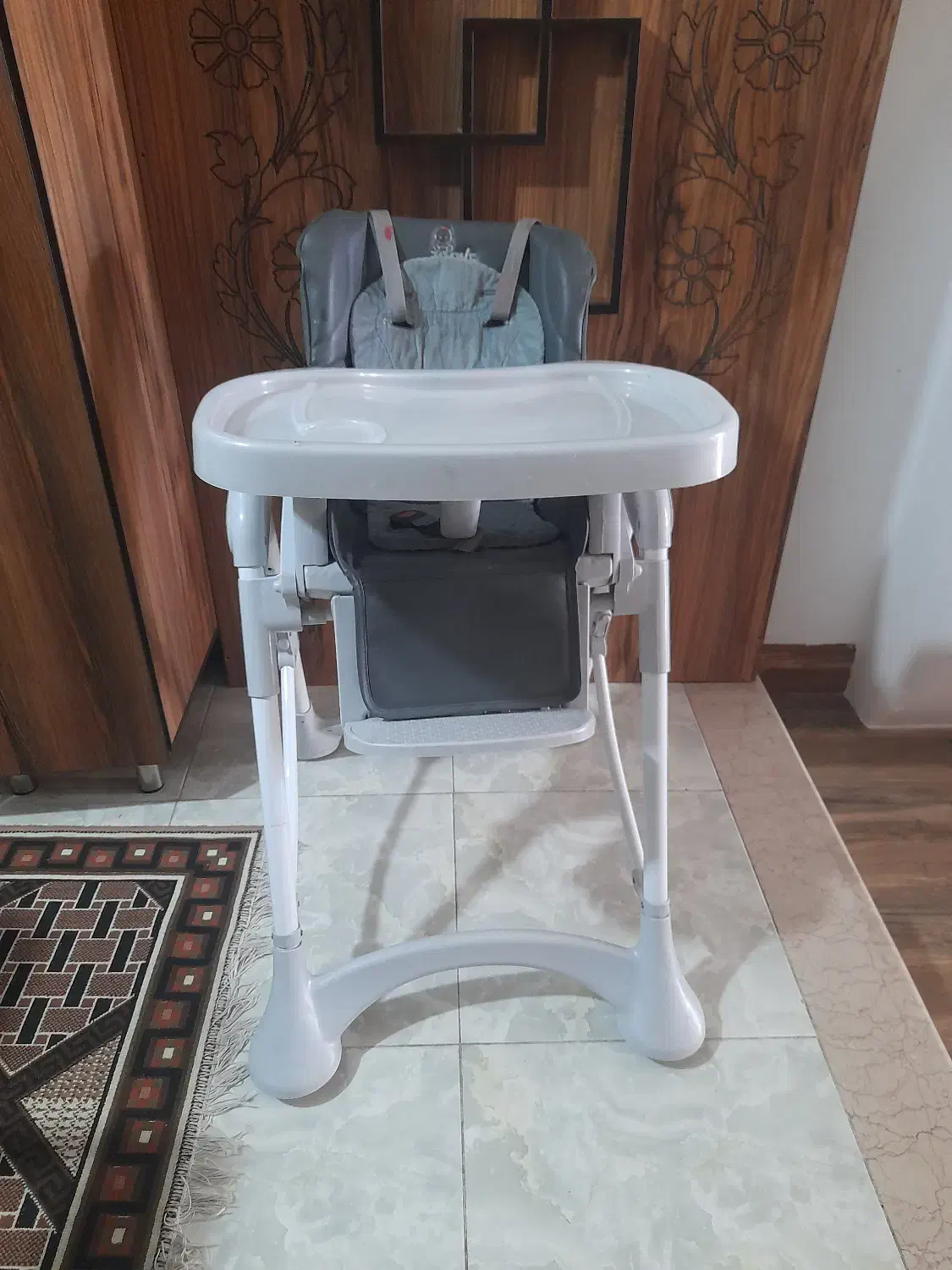 صندلی غذای بچه|تخت و صندلی بچه|مرودشت, بیست متری بیمارستان|دیوار