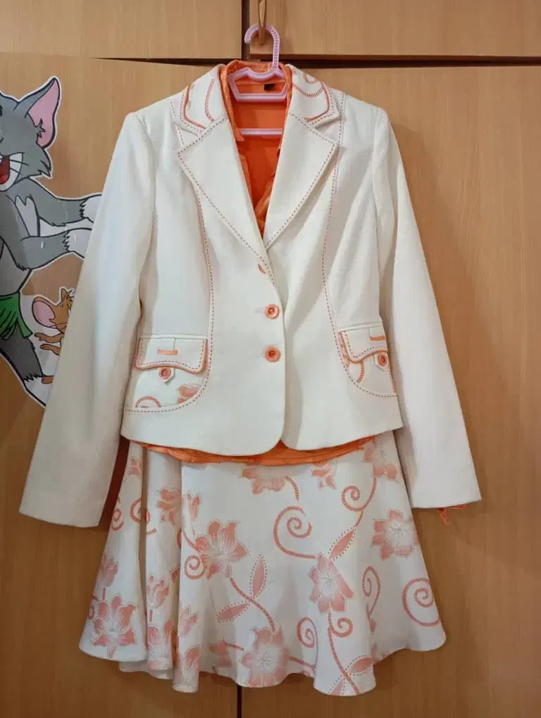 کت و دامن|لباس|بوشهر, |دیوار