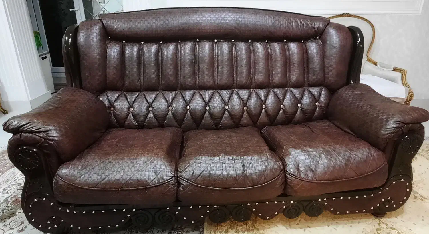 مبل ۷ نفره چرمی|مبلمان خانگی و میز عسلی|بوکان, |دیوار