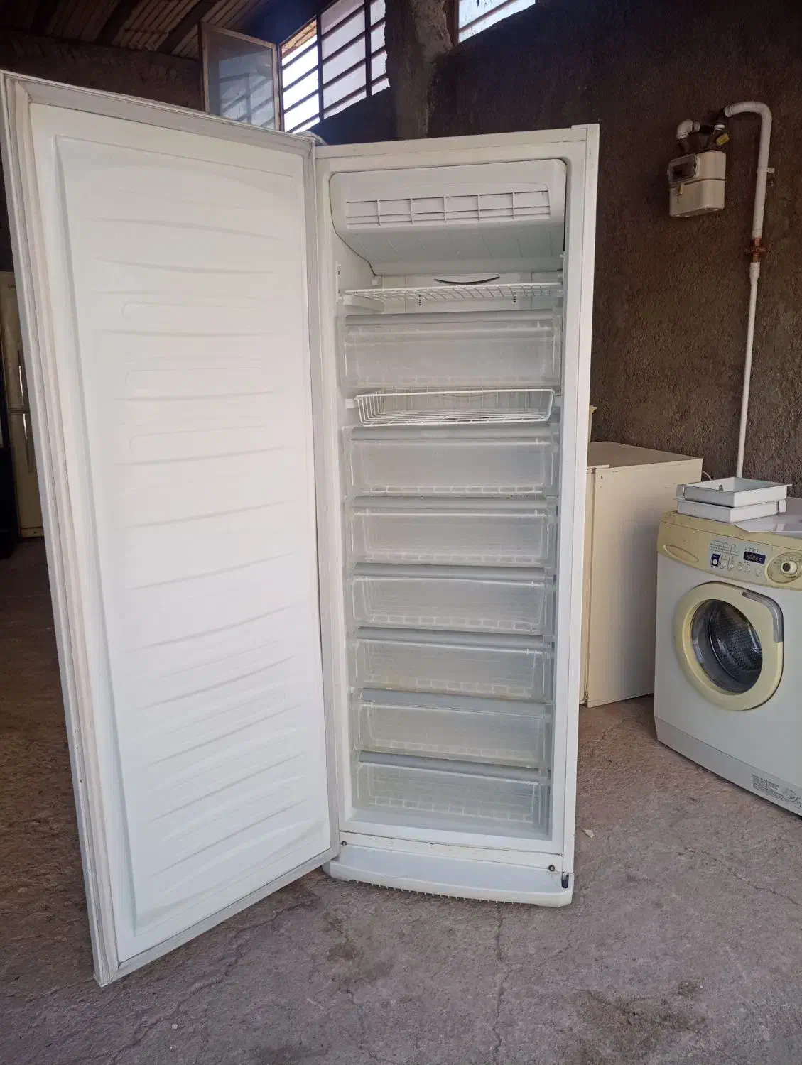 یخچال تمام فریزر بدون برفک ایران شرق|یخچال و فریزر|قزوین, |دیوار