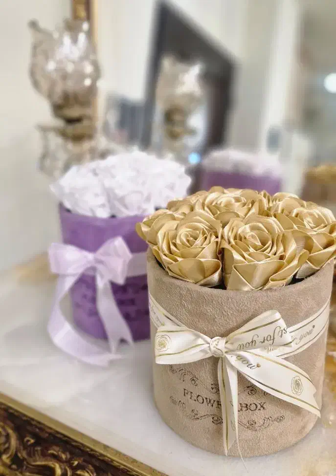 گل ربانی.|گل مصنوعی|رشت, پارک شهر|دیوار