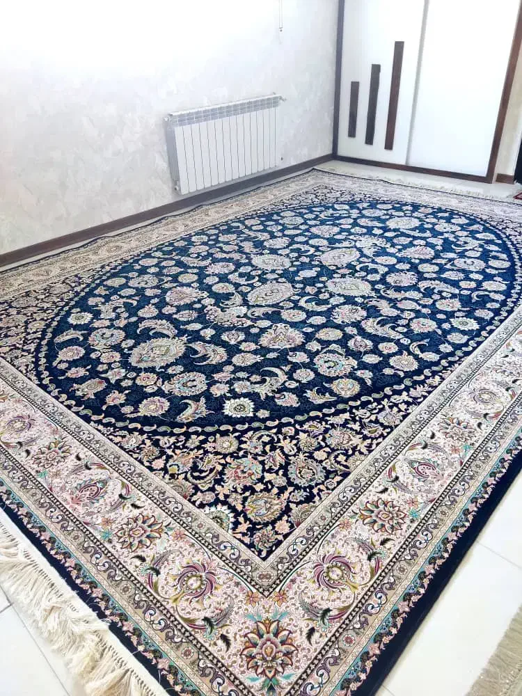 یک تخته فرش ۱۲متری ۱۲۰۰ شانه تراکم ۳۶۰۰ نو نو|فرش|تبریز, |دیوار