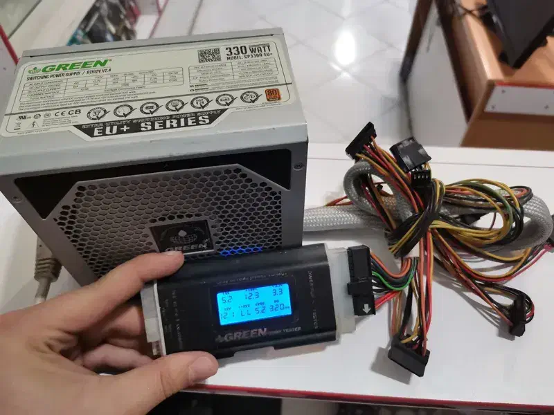پاور گرین 330 وات سری EU+ در حد نو پیچ پلمپ|قطعات و لوازم جانبی رایانه|تهران, نیروی هوایی (پیروزی)|دیوار