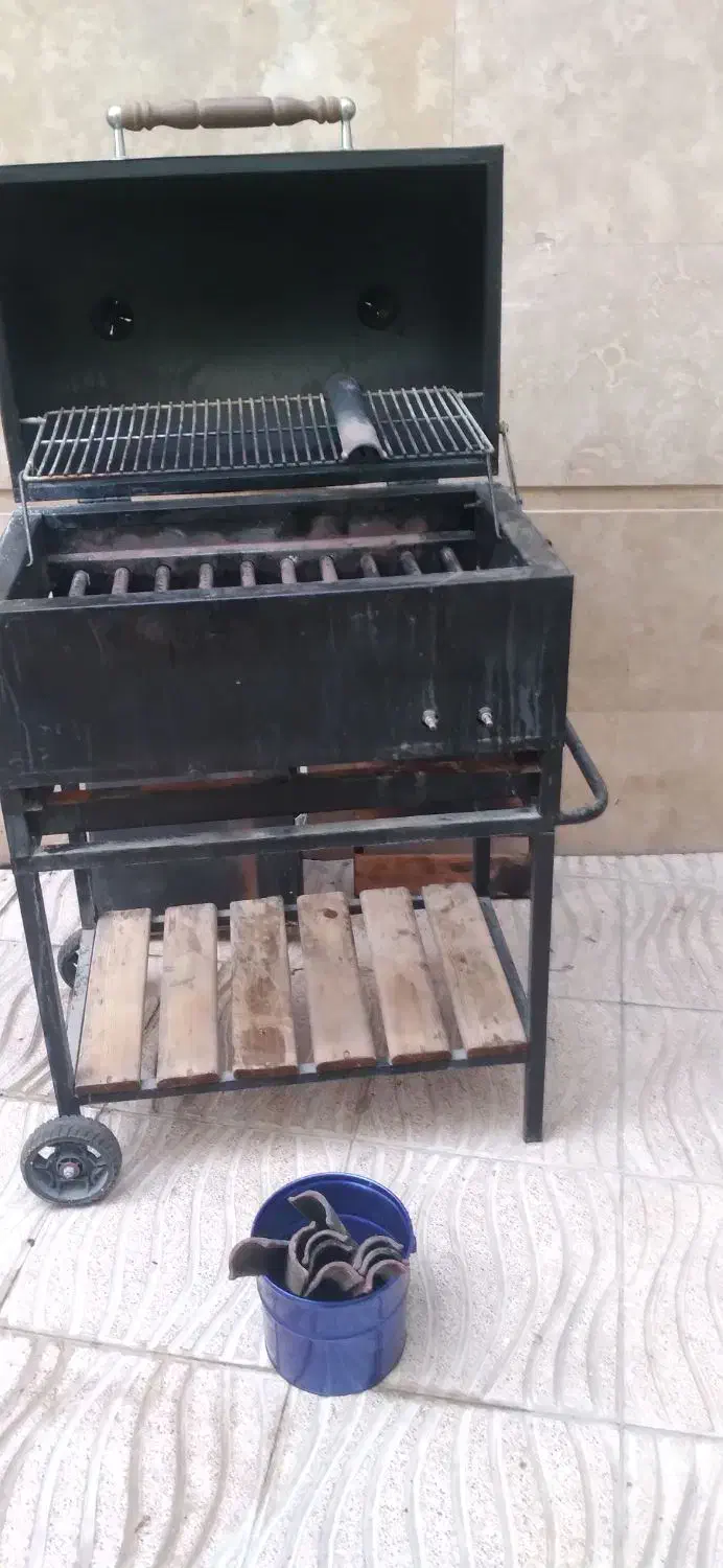 کباب پز چدن  در دار۷۰۰|اجاق گاز و لوازم برقی پخت‌وپز|ری, دیلمان|دیوار