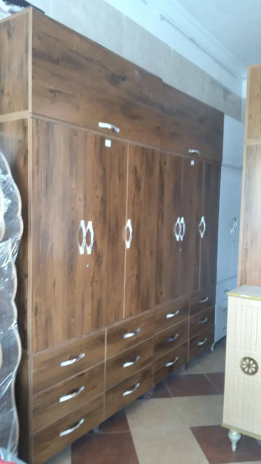 کمد و جاکفشی|جاکفشی، کمد، دراور|میناب, |دیوار