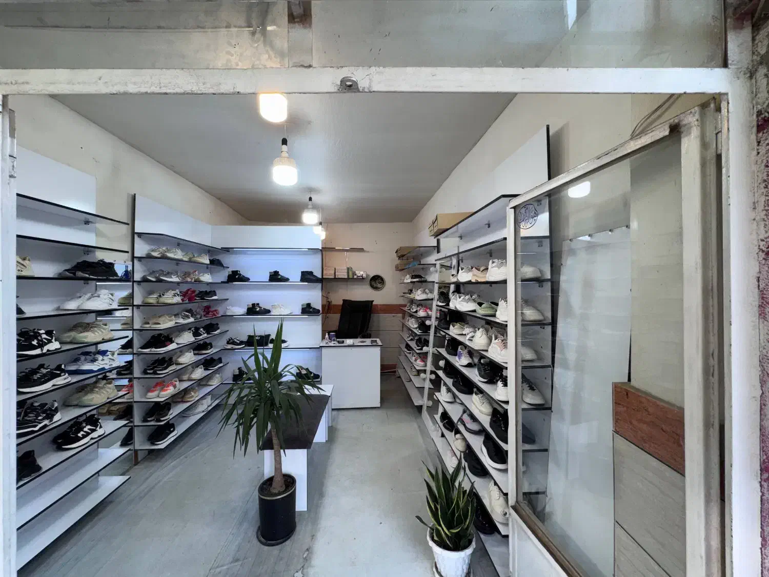 ویترین|فروشگاه و مغازه|آزادشهر, |دیوار