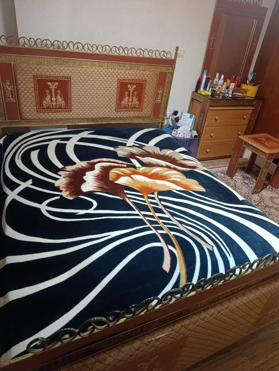 تخت خواب دو نفره خوشخواب و کشوی لباس|تخت و سرویس خواب|بهشهر, |دیوار