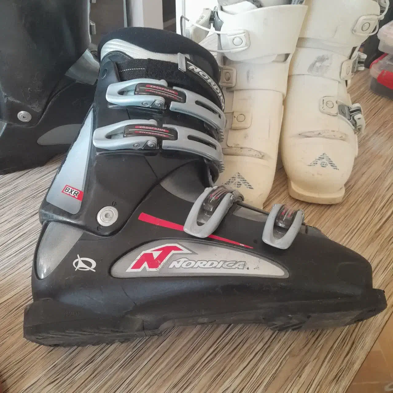 کفش اسکی روبرف خارجی|ورزش‌های زمستانی|مشهد, شهرآرا|دیوار