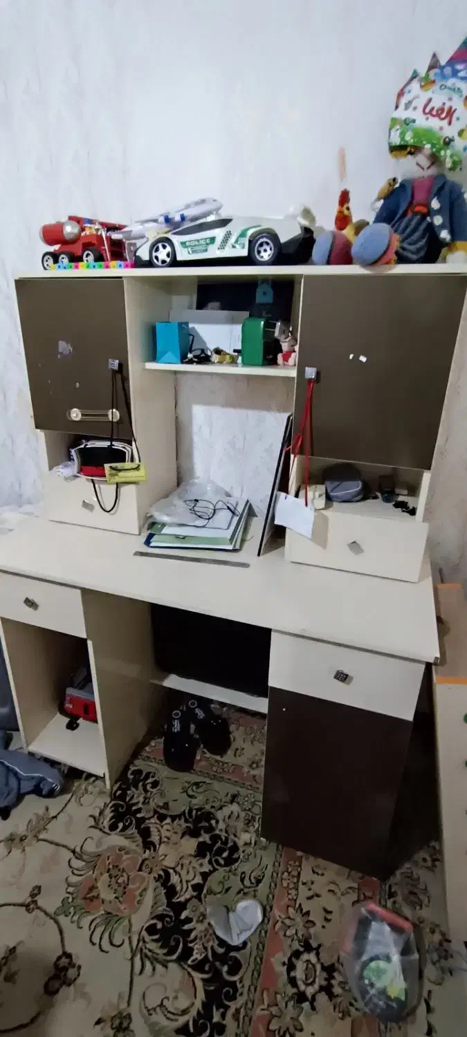 میز تحریر|میز تحریر و کامپیوتر|تربتحیدریه, حسنی بالا|دیوار