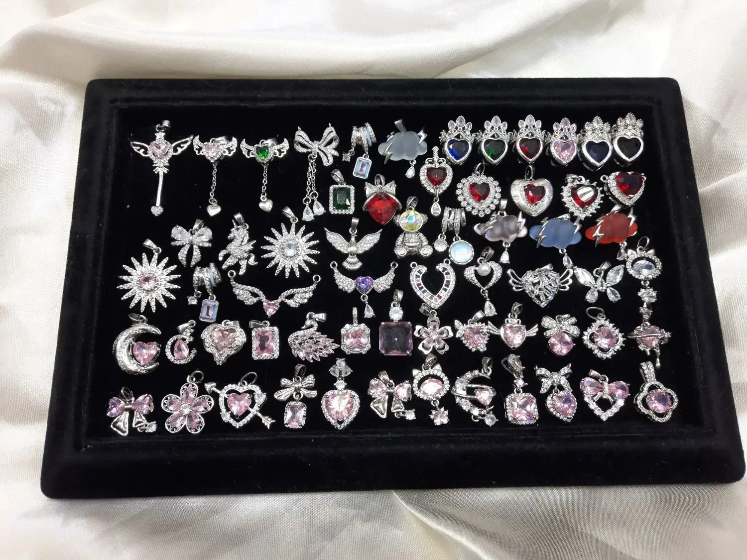 انواع پلاک سواروسکی نگین دار دارای مدل های مختلف|بدلیجات|قم, ارم|دیوار