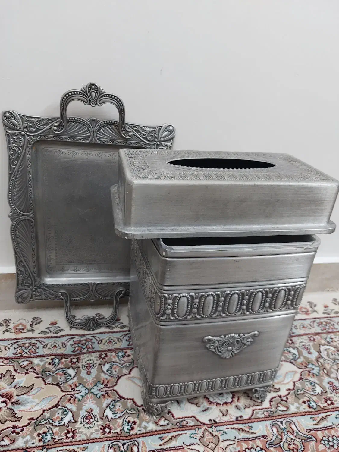 ست جا دستمالی و سطل آشغال و سینی|صنایع دستی و سایر لوازم تزئینی|تهران, مقدم|دیوار