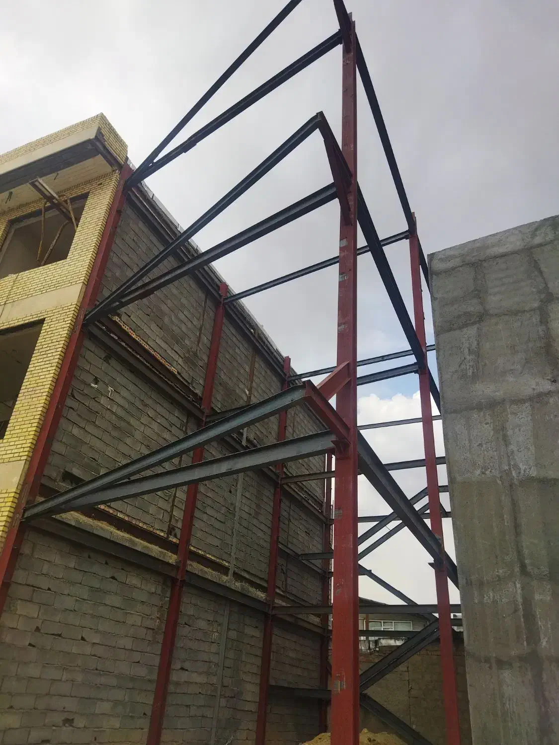 مسکونی نیمه کاره ۱۹۰متر ساخت گلشن|فروش خانه و ویلا|دیواندره, |دیوار