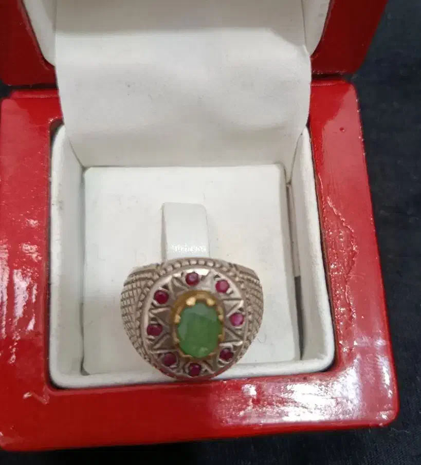 زمرد|جواهرات|کاشان, عربها|دیوار