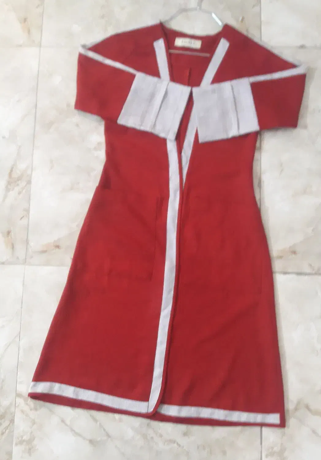 مانتو در حد نو|لباس|قدس, شهر‌قدس|دیوار