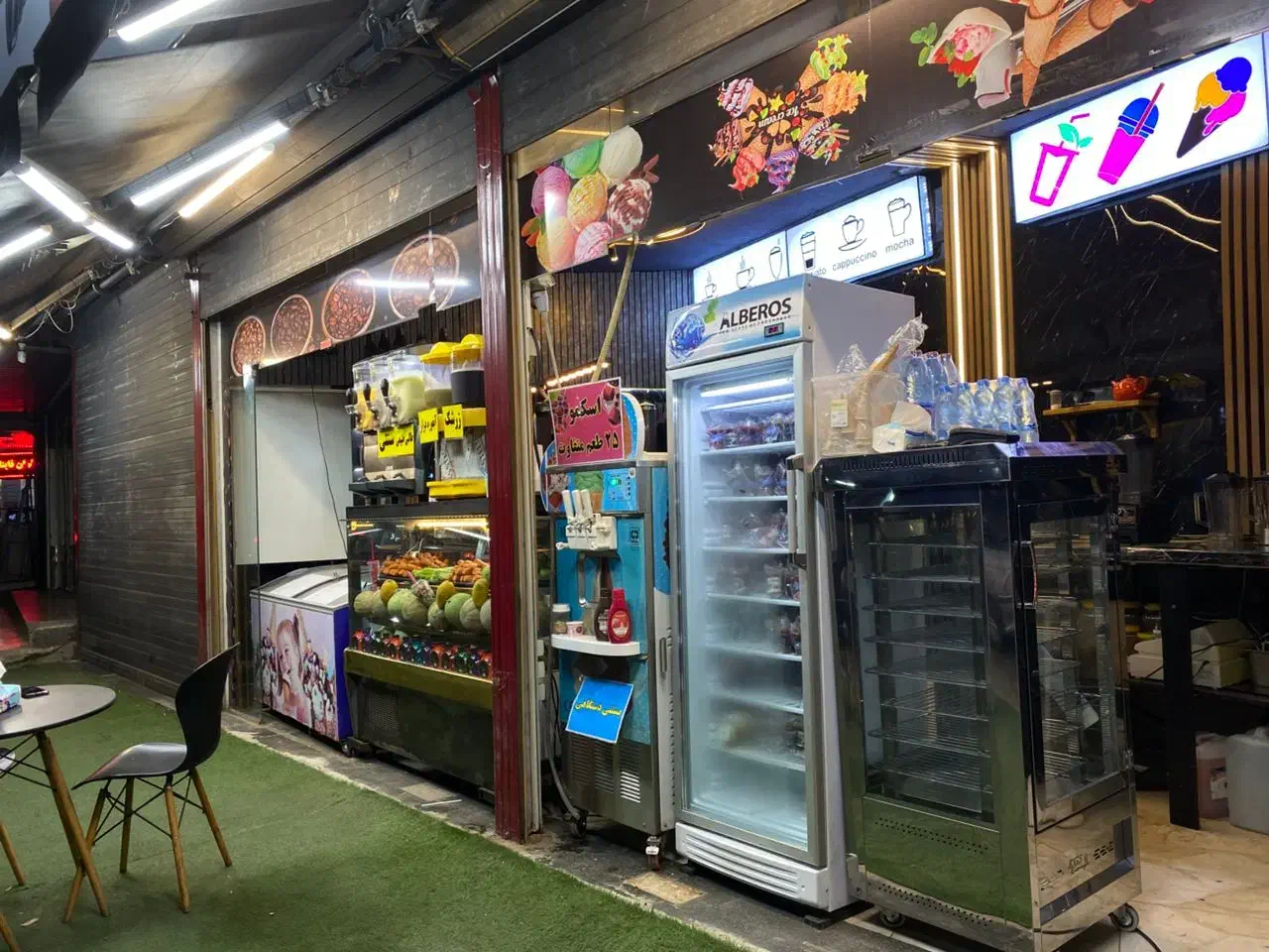 واگذاری آبمیوه بستنی با تمامی تجهیزات|اجارهٔ مغازه و غرفه|رشت, جهاد|دیوار