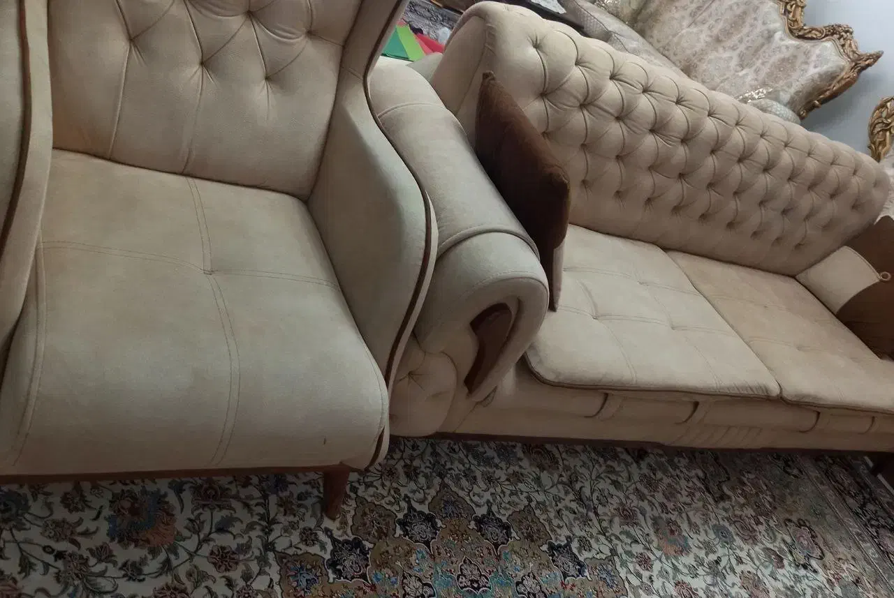 مبل چستر هشت نفره|مبلمان خانگی و میز عسلی|شبستر, |دیوار