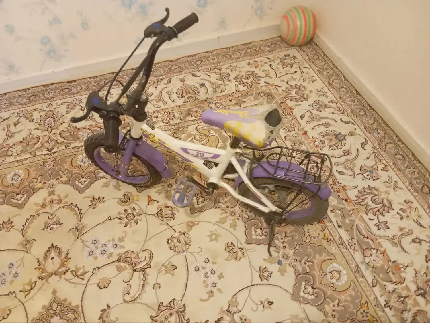 دوچرخه شماره ۱۲ یکم صندلش خراب شده|دوچرخه، اسکیت، اسکوتر|پرند, فاز ۶|دیوار