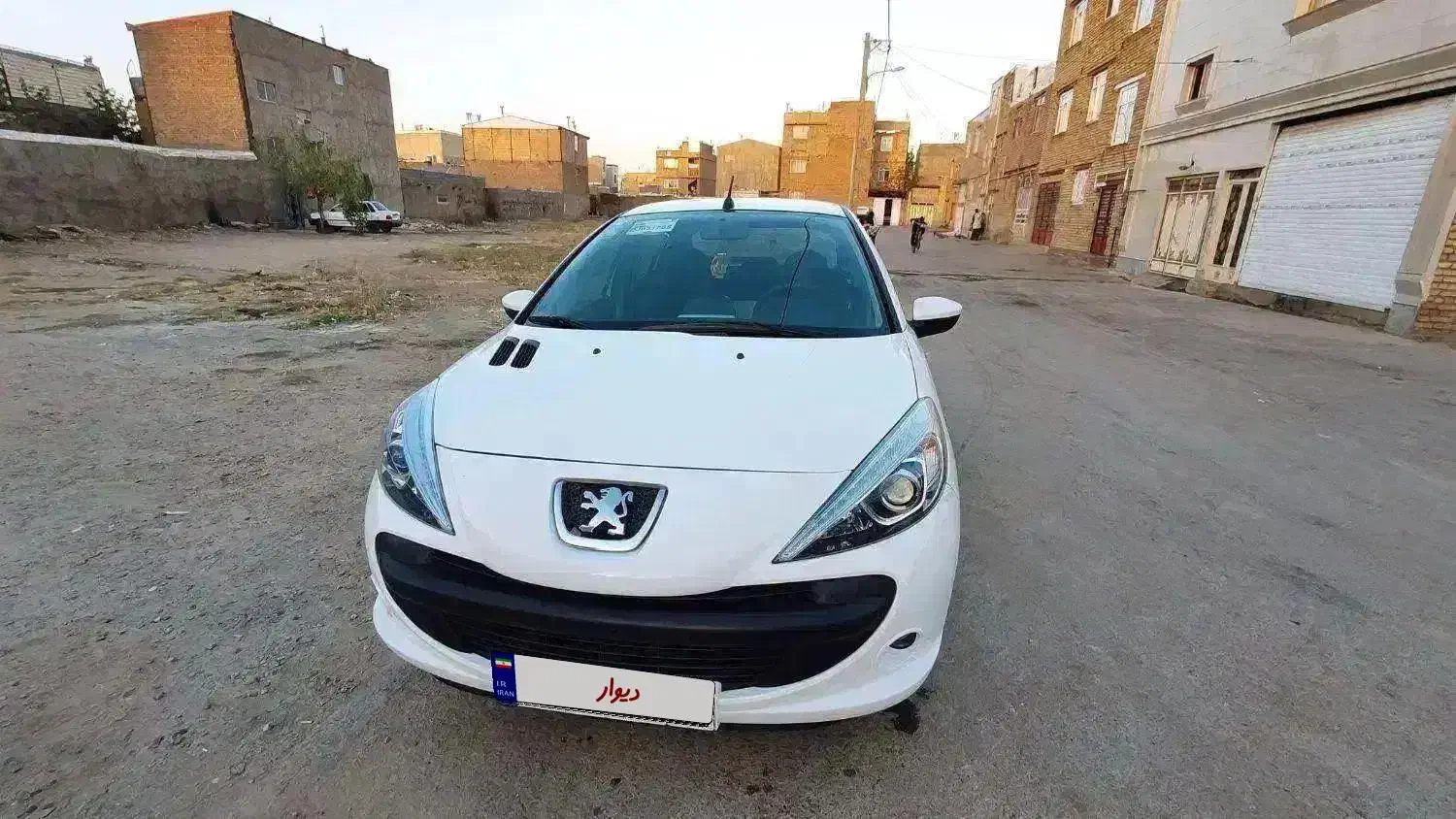 207 tu5 سقف فلز|خودرو سواری و وانت|همدان, |دیوار