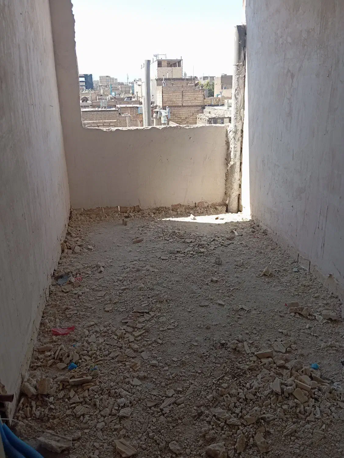 طبقه سوم نیمه اماده فروش یا معاوضه با خودرو|فروش آپارتمان|مشهد, نوده|دیوار