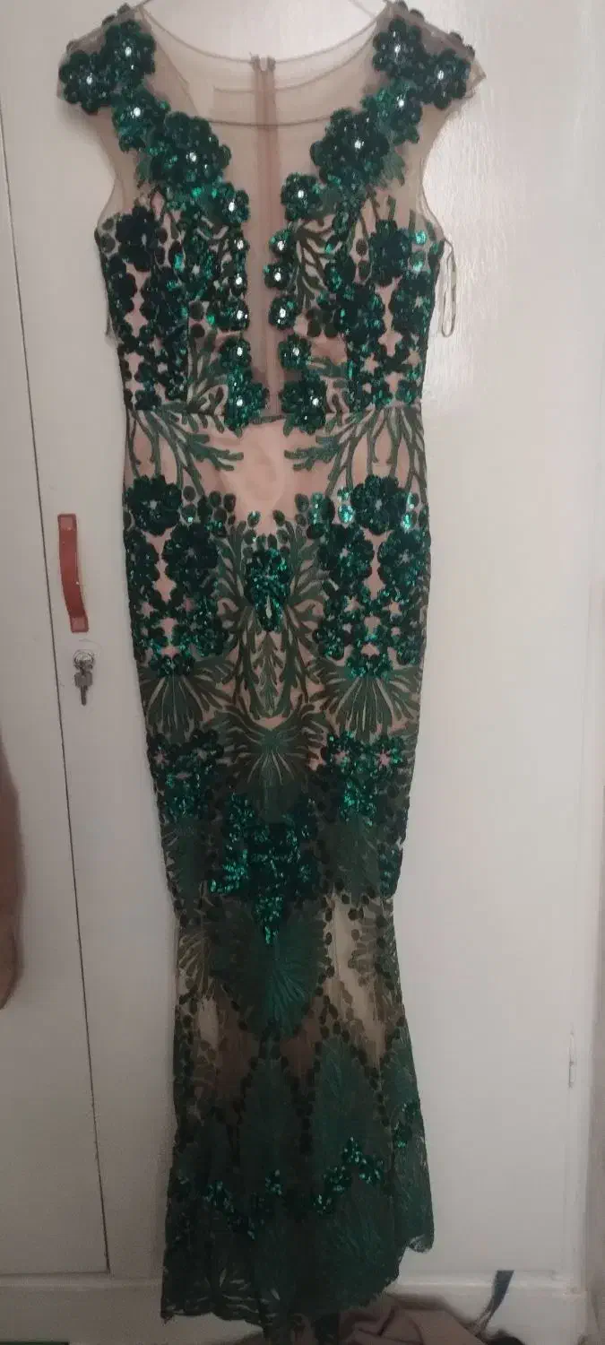 لباس مجلسی. جنس گیپور.  قدش هم بلند هست|لباس|تهران, ارجمندی راد|دیوار