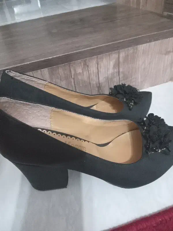 کفش|کیف، کفش، کمربند|فردوس (خراسان), |دیوار