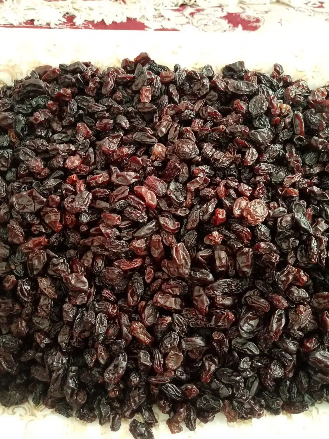 کشمش انگور قرمز آفتاب خورده و کاملا طبیعی|خوردنی و آشامیدنی|ایوان, |دیوار