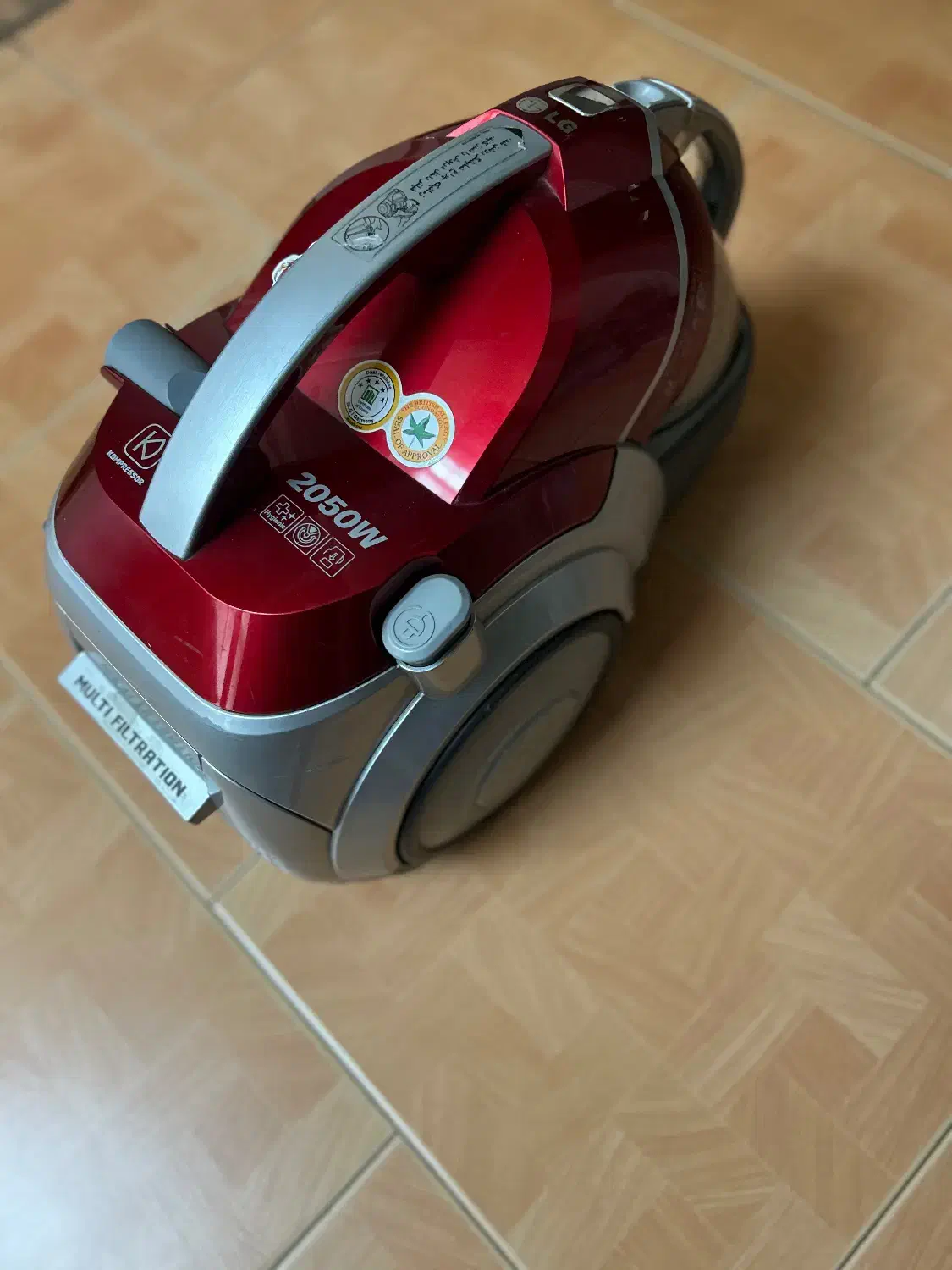 جارو برقی و بخارشوی ال جیLG مدل VF-4807SHA|جاروبرقی، جارو شارژی، بخارشو|شیراز, گلشن|دیوار