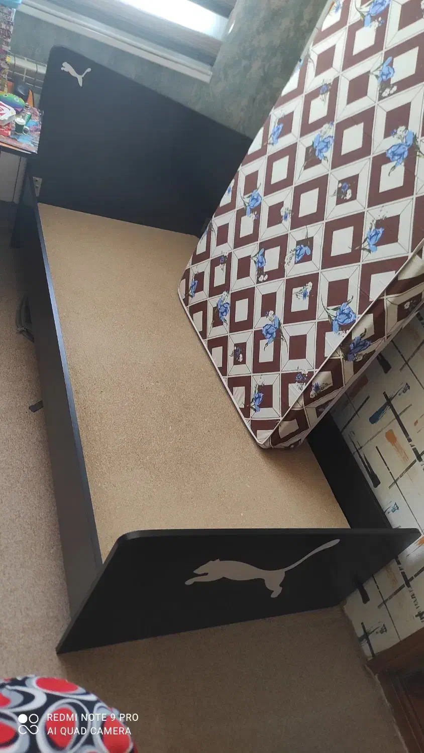 تخت و کمدو تشک طبی۱۸۰ در ۹۰ویک عددمیز تحریر وصندلی|تخت و سرویس خواب|اردبیل, |دیوار