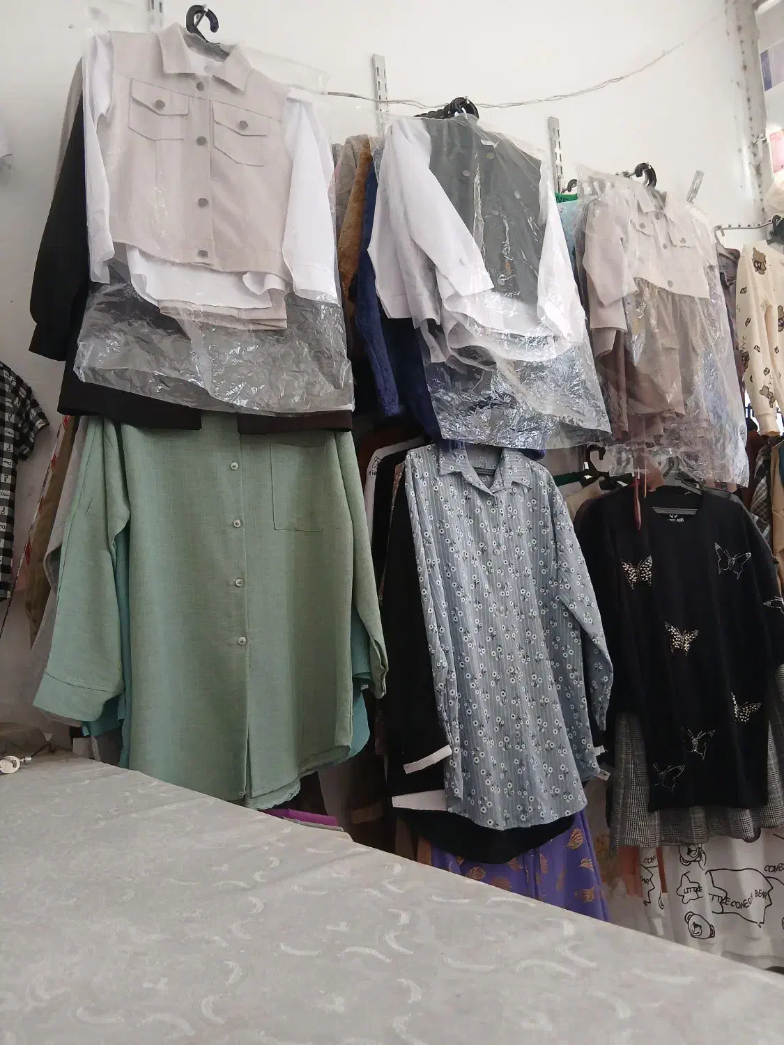 پوشاک زنانه و بچگانه|لباس|شیروان (خراسان), |دیوار