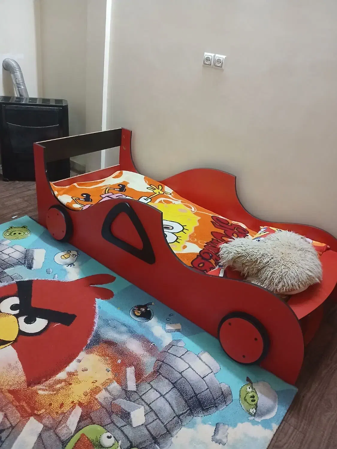 تخت کودک|تخت و سرویس خواب|سبزوار, ولیعصر (نجار آباد)|دیوار