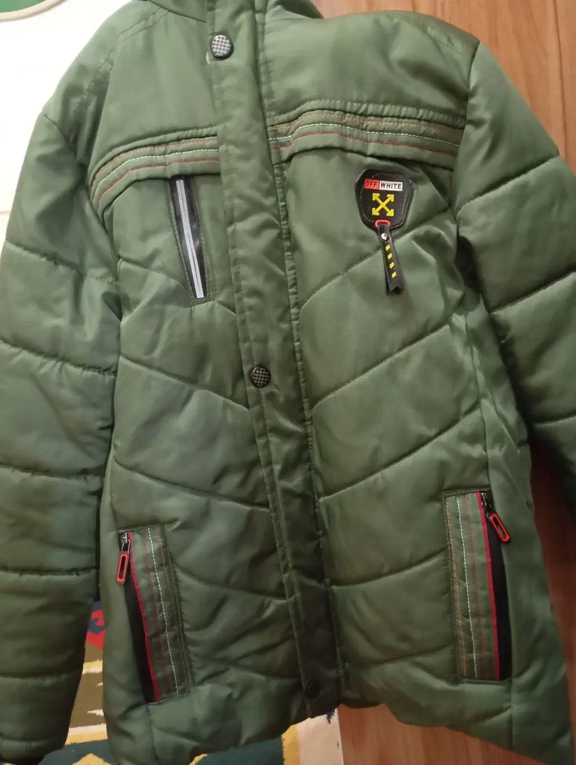 کاپشن|لباس|سیرجان, |دیوار