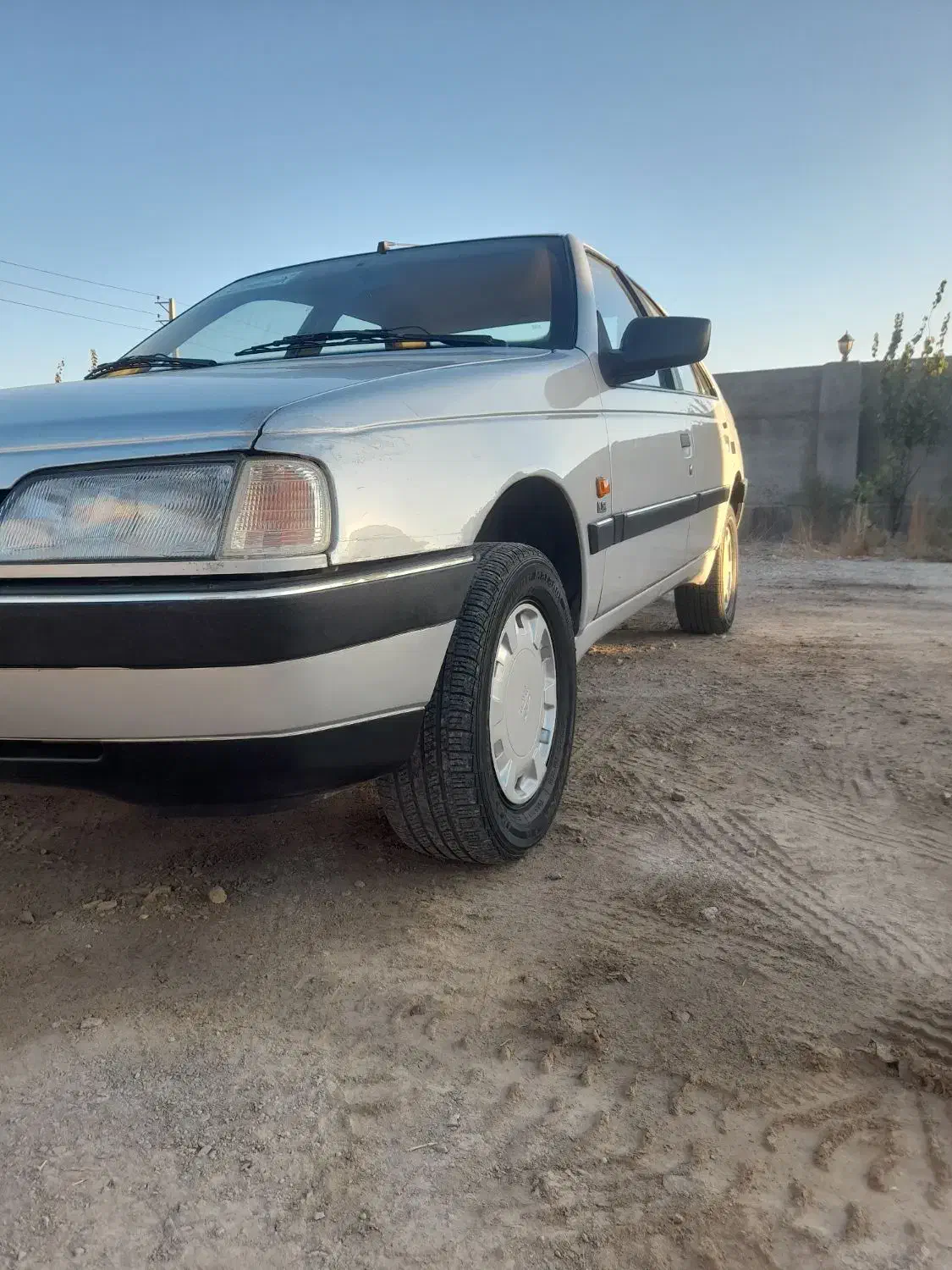 پژو۴۰۵ بی رنگ بدون آفتاب سوختگی|خودرو سواری و وانت|ملکان, |دیوار