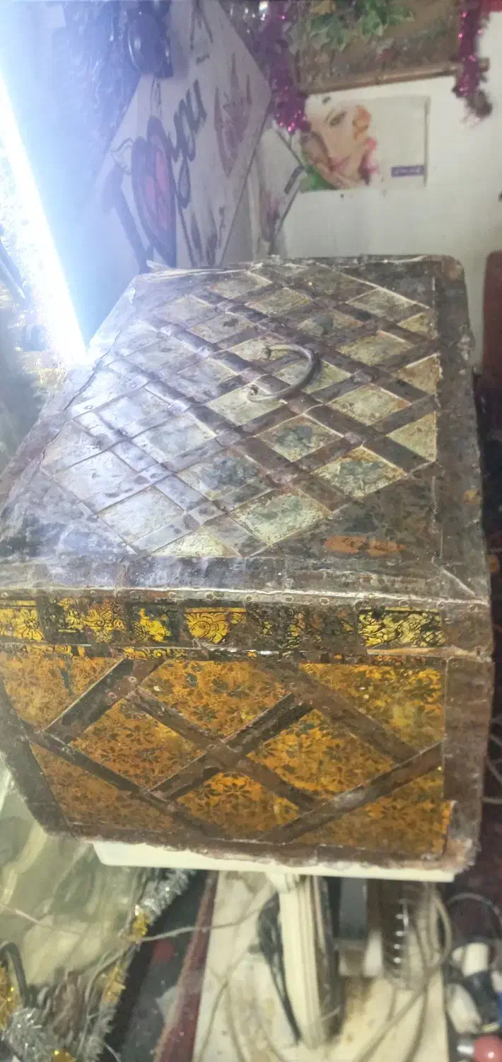 صندوقچه قدیمی انتیکوزیبا|کلکسیون اشیاء عتیقه|کاشان, فاز ۲ ناجی آباد|دیوار