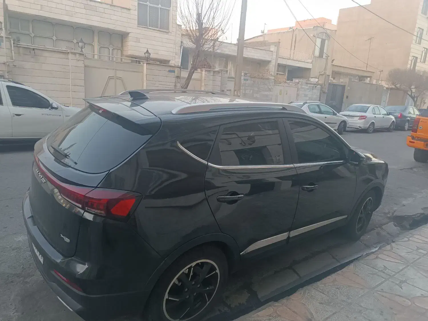 کی ام سی ایکس ۵ مدل ۱۴۰۳|خودرو سواری و وانت|باقرشهر, |دیوار