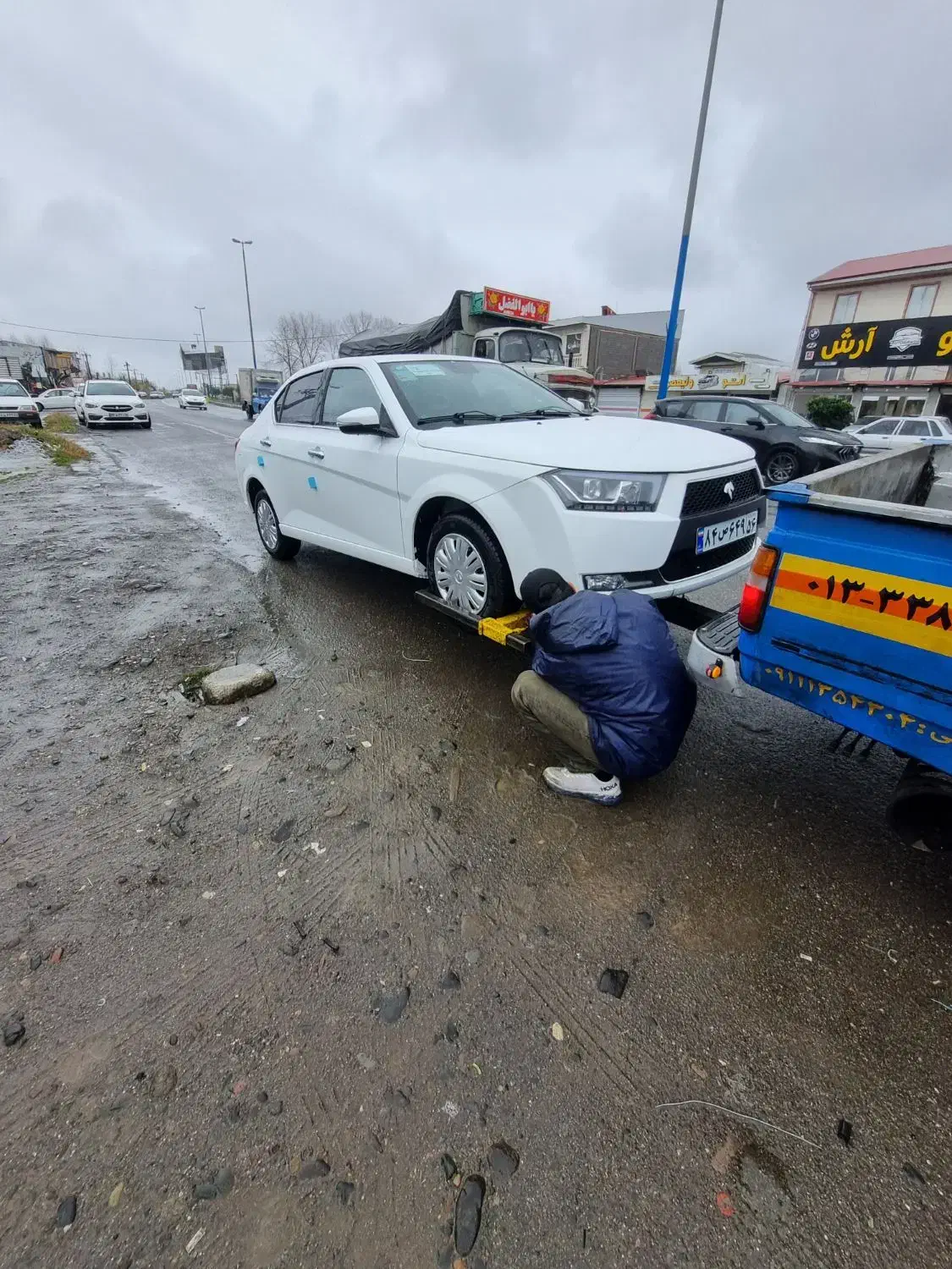 دنا پلاس|خودرو سواری و وانت|رشت, سعدی (تختی)|دیوار