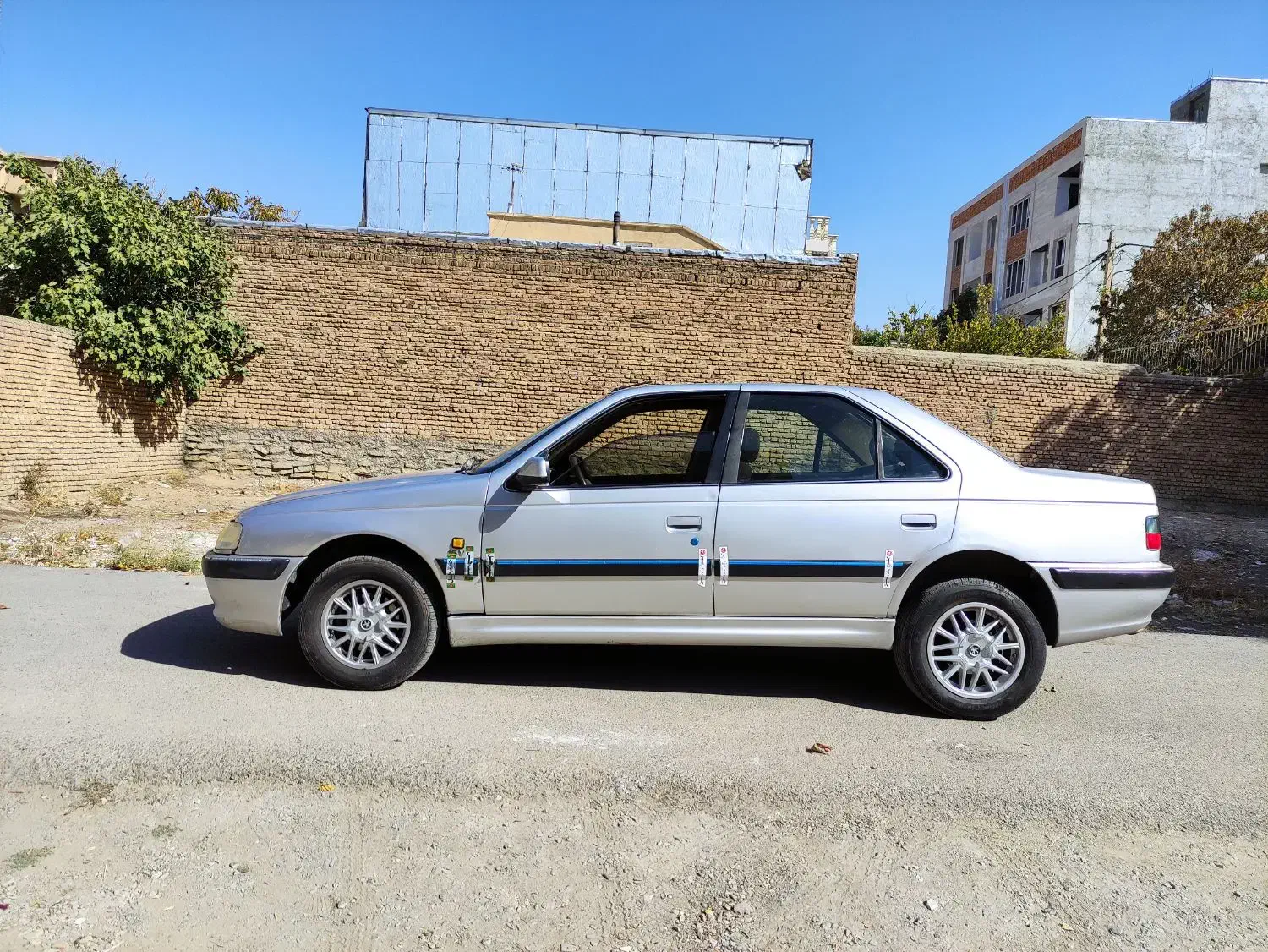 پژو پارس elx مدل 84 (معاوضه با موتور دوک هم دارم)|خودرو سواری و وانت|همدان, |دیوار