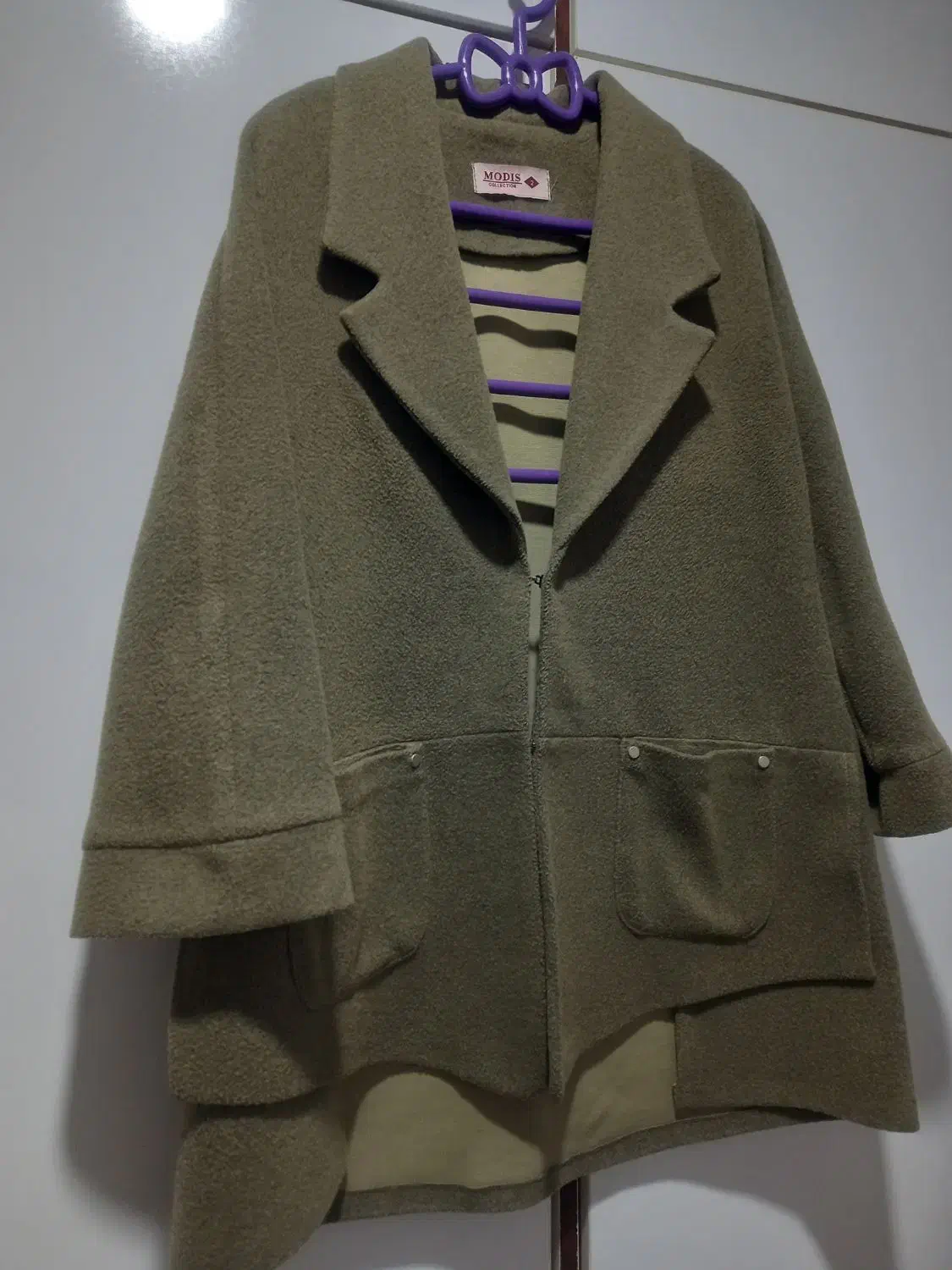 پالتو فوترومانتو کتان|لباس|رشت, حمیدیان|دیوار