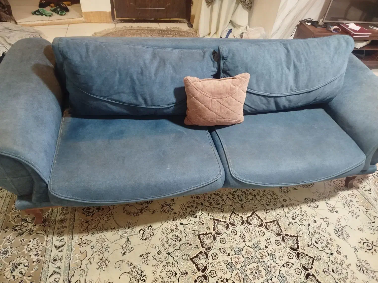 فروش فوری مبل ۸نفره با رنگ جذاب و قیمت استثنائی|مبلمان خانگی و میز عسلی|شاهینشهر, طالقانی|دیوار