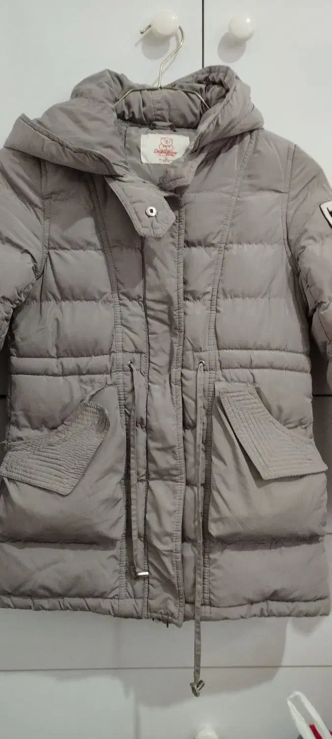 کاپشن و یک جفت کتانی|کفش و لباس بچه|رشت, پیرکلاچای|دیوار