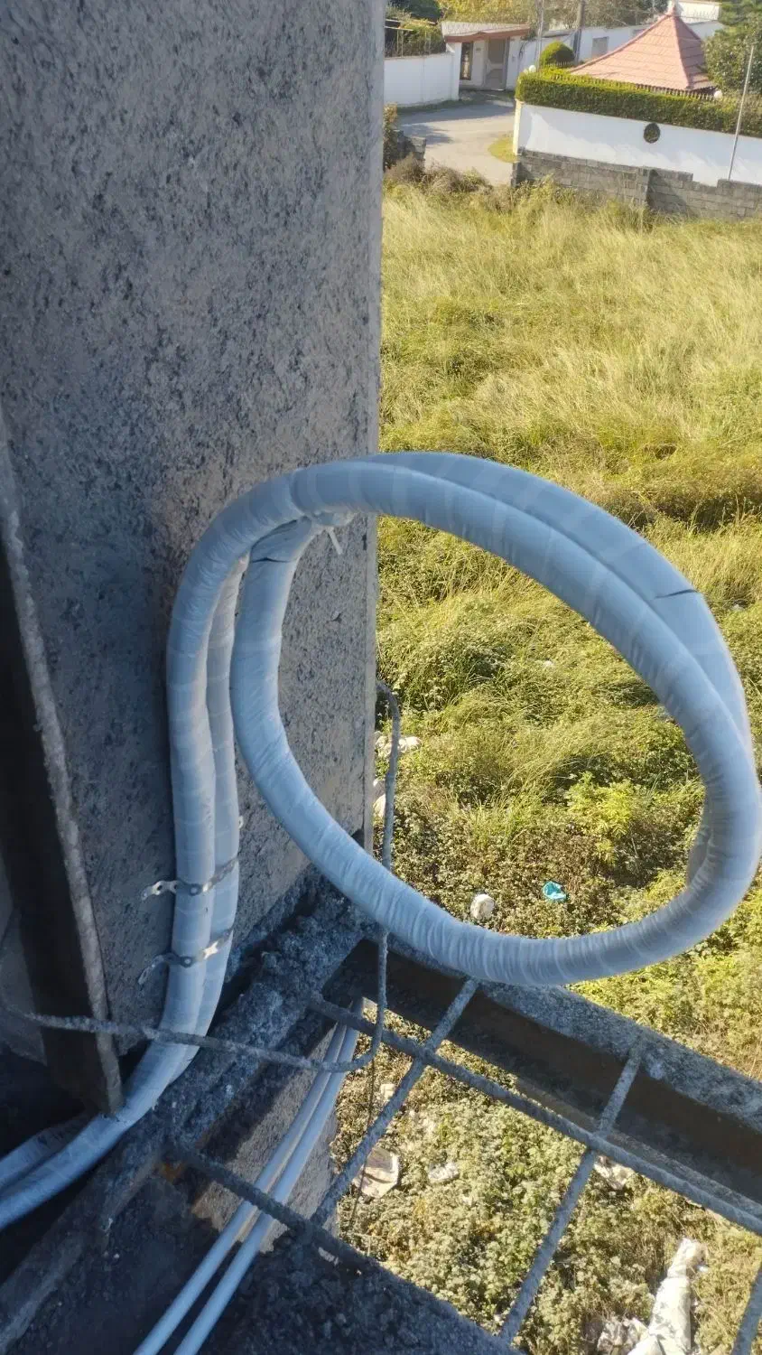 لوله کشی توکار(لوله مسی) کولراسپیلتو داکت اسپلیت|خدمات پیشه و مهارت|چالوس, |دیوار