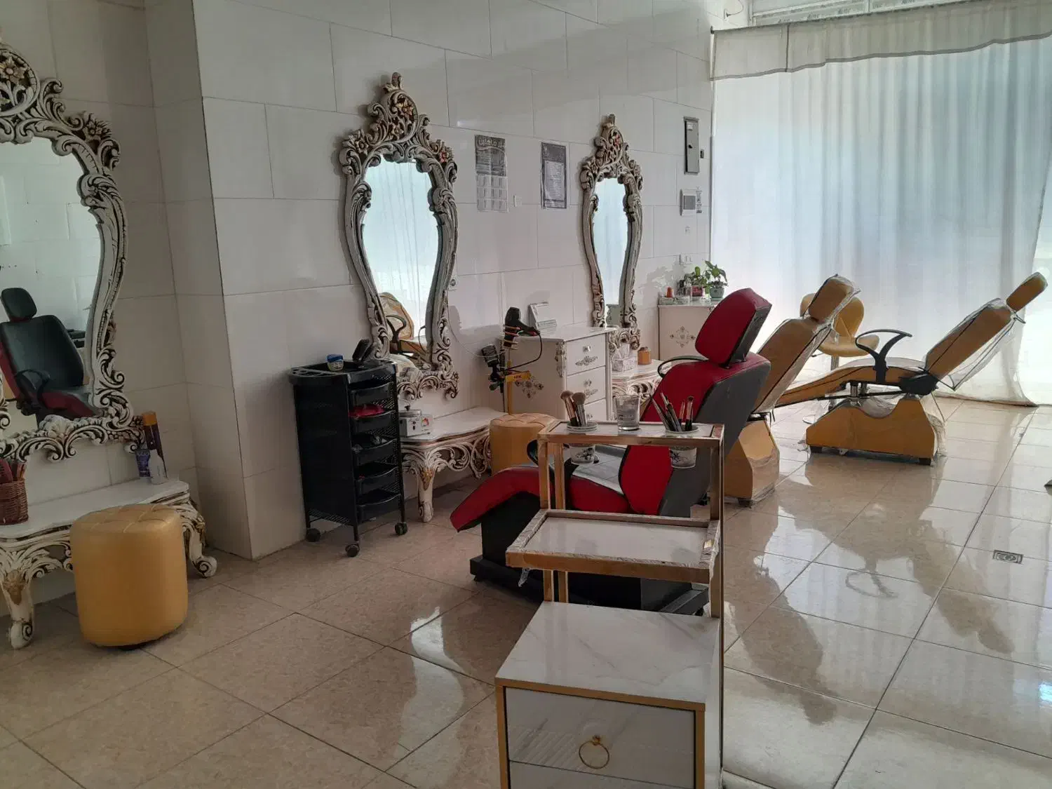 فروش لوازم سالن زیبایی|آرایشگاه و سالنهای زیبایی|تویسرکان, |دیوار