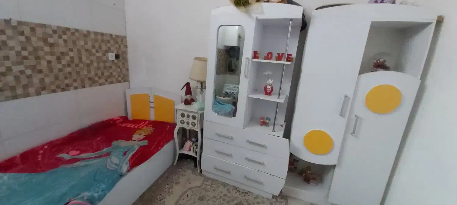 تخت وکمد|جاکفشی، کمد، دراور|قائن, |دیوار