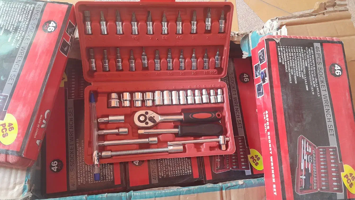 بکس ۴۶ پارچه ۱/۲|ابزارآلات|قم, چهل درخت‎|دیوار