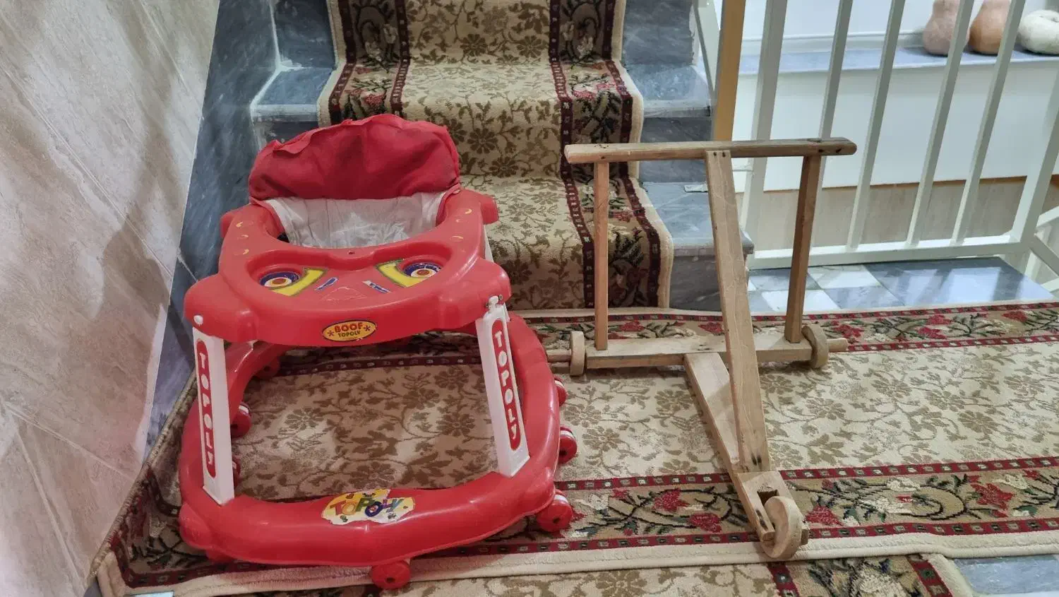 روروئک و واکر کودک چوبی|اسباب و اثاث بچه|اهر, |دیوار