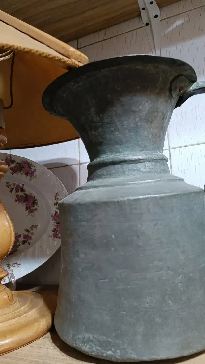 شیردوش قدیمی|کلکسیون اشیاء عتیقه|رشت, شهریاران|دیوار