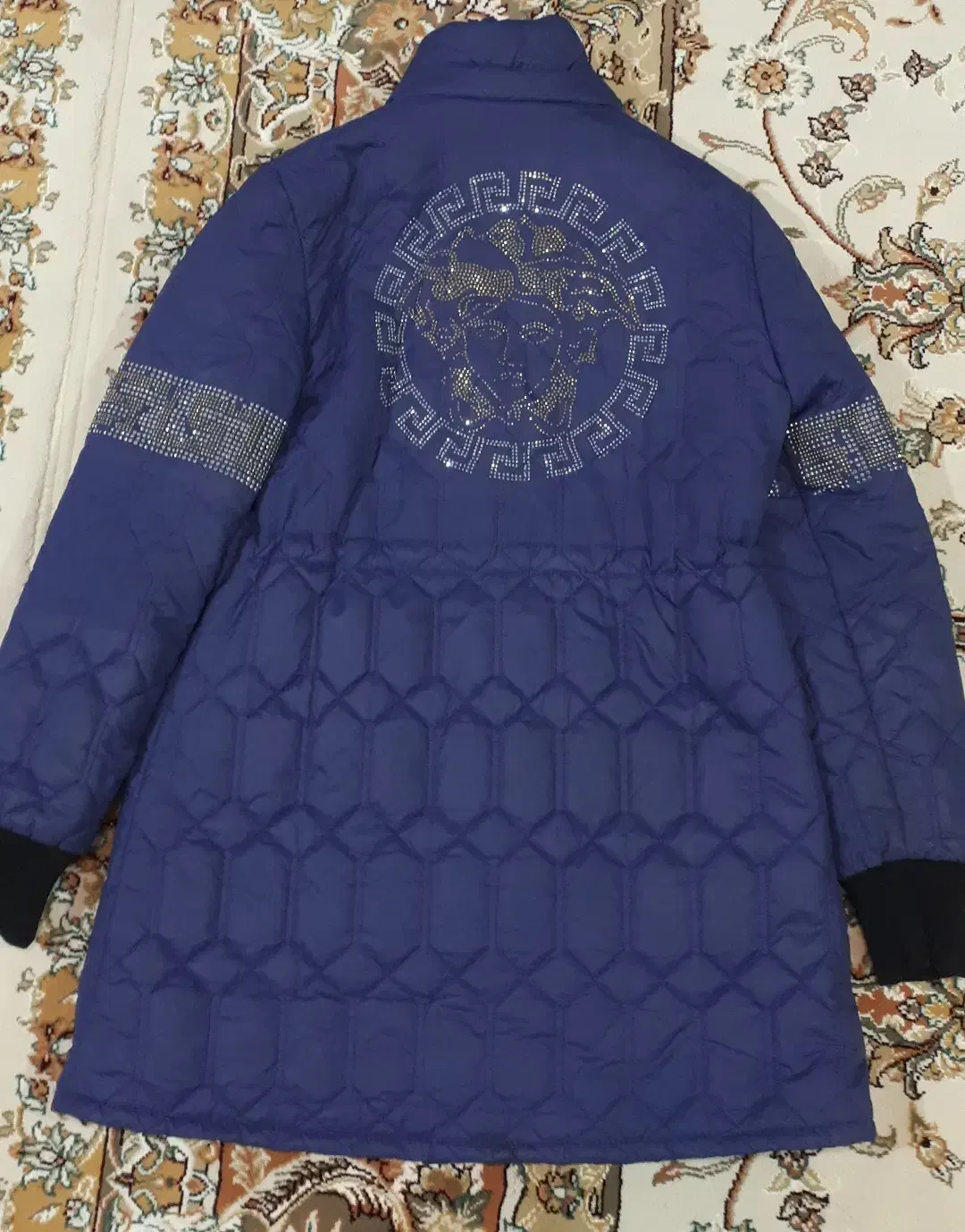 کاپشن|لباس|پارس‌آباد, |دیوار