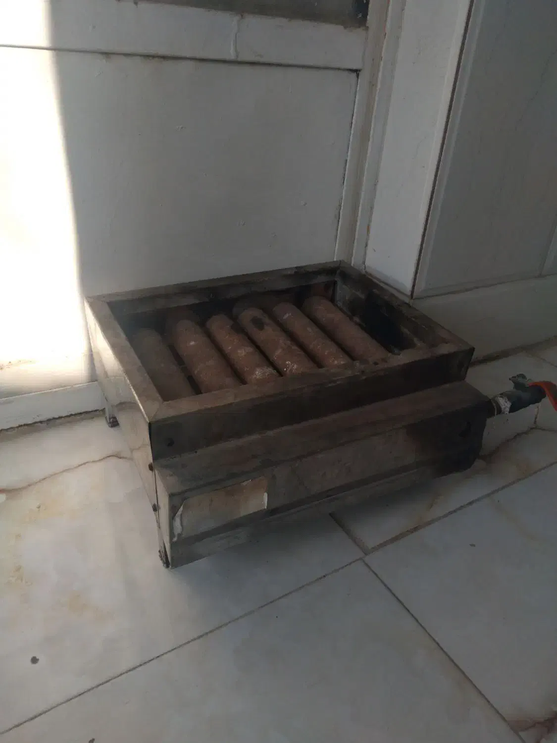 یک عدد کباب پز سالم|اجاق گاز و لوازم برقی پختوپز|گتوند, |دیوار