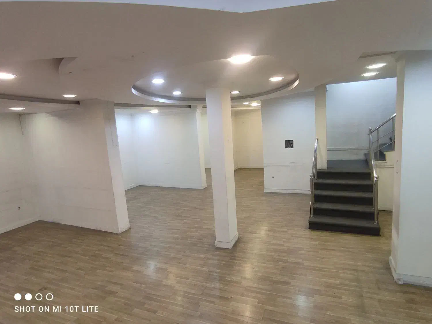 اجاره زیر زمین 200متری|اجارهٔ مغازه و غرفه|تهران, علم و صنعت|دیوار